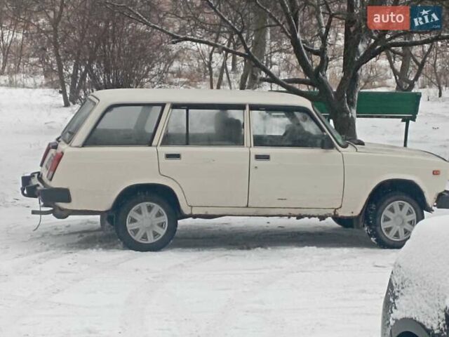 Белый ВАЗ 2104, объемом двигателя 1.5 л и пробегом 70 тыс. км за 713 $, фото 1 на Automoto.ua