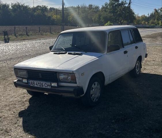 Белый ВАЗ 2104, объемом двигателя 1.5 л и пробегом 80 тыс. км за 403 $, фото 1 на Automoto.ua