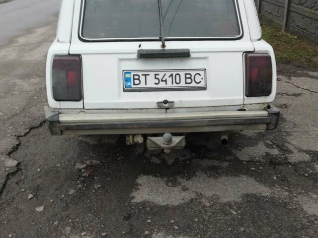 Белый ВАЗ 2104, объемом двигателя 1.5 л и пробегом 250 тыс. км за 930 $, фото 1 на Automoto.ua