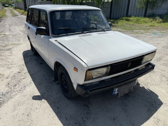 Белый ВАЗ 2104, объемом двигателя 0 л и пробегом 200 тыс. км за 400 $, фото 1 на Automoto.ua