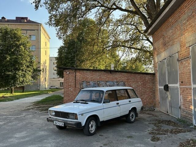 Белый ВАЗ 2104, объемом двигателя 1.5 л и пробегом 99 тыс. км за 559 $, фото 1 на Automoto.ua