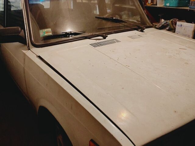 Белый ВАЗ 2104, объемом двигателя 0 л и пробегом 300 тыс. км за 237 $, фото 1 на Automoto.ua