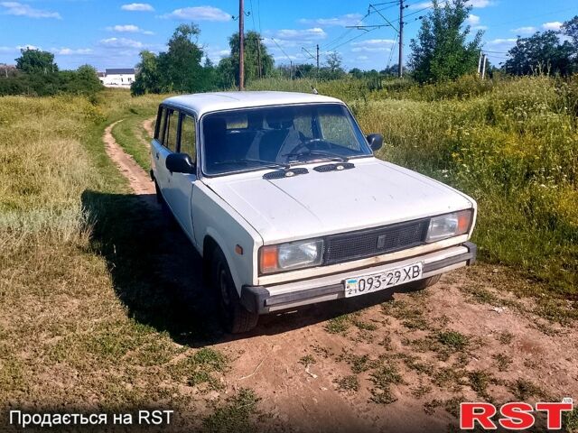 Белый ВАЗ 2104, объемом двигателя 1.3 л и пробегом 309 тыс. км за 450 $, фото 1 на Automoto.ua