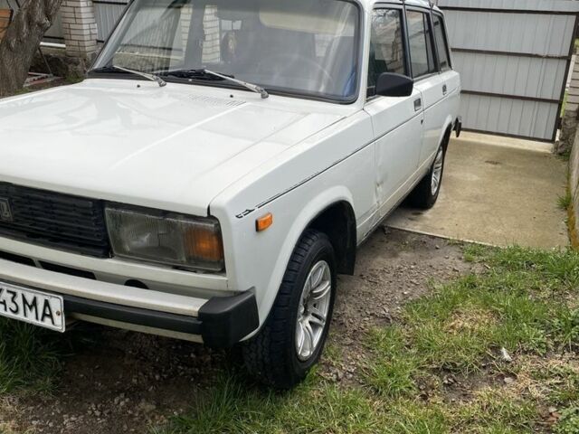 Белый ВАЗ 2104, объемом двигателя 1.5 л и пробегом 100 тыс. км за 950 $, фото 1 на Automoto.ua