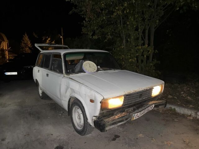 Белый ВАЗ 2104, объемом двигателя 1.5 л и пробегом 200 тыс. км за 90 $, фото 1 на Automoto.ua