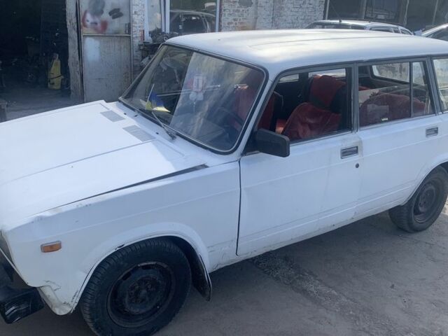 Белый ВАЗ 2104, объемом двигателя 0 л и пробегом 200 тыс. км за 269 $, фото 1 на Automoto.ua