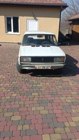 Белый ВАЗ 2104, объемом двигателя 1.3 л и пробегом 175 тыс. км за 700 $, фото 1 на Automoto.ua