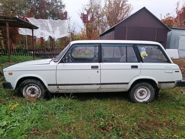 Білий ВАЗ 2104, об'ємом двигуна 2 л та пробігом 56 тис. км за 951 $, фото 1 на Automoto.ua