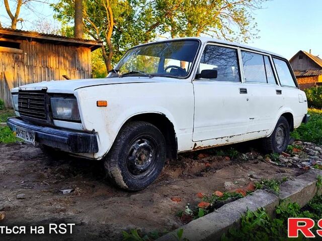 Белый ВАЗ 2104, объемом двигателя 1.3 л и пробегом 165 тыс. км за 300 $, фото 1 на Automoto.ua
