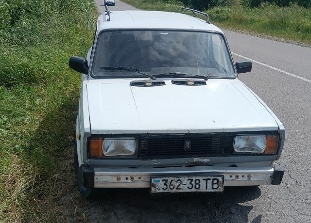 Белый ВАЗ 2104, объемом двигателя 1.3 л и пробегом 997 тыс. км за 400 $, фото 1 на Automoto.ua