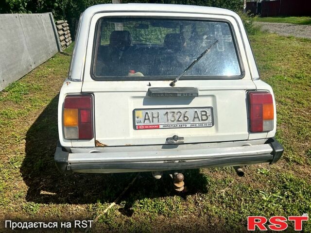 Белый ВАЗ 2104, объемом двигателя 1.5 л и пробегом 250 тыс. км за 380 $, фото 1 на Automoto.ua