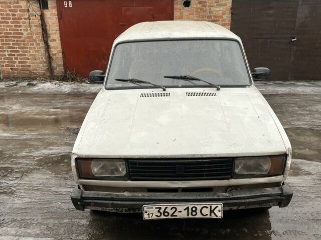 Белый ВАЗ 2104, объемом двигателя 1.5 л и пробегом 200 тыс. км за 835 $, фото 1 на Automoto.ua