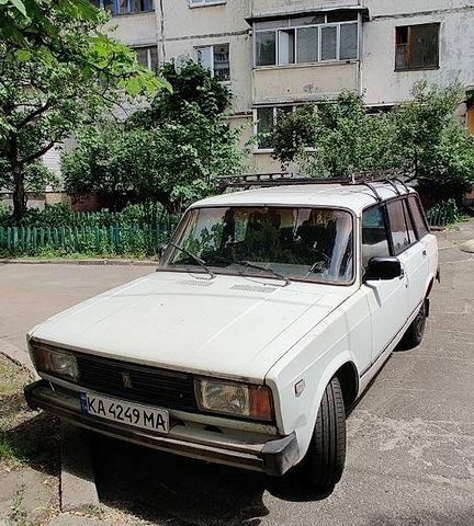 Белый ВАЗ 2104, объемом двигателя 1.5 л и пробегом 300 тыс. км за 800 $, фото 1 на Automoto.ua