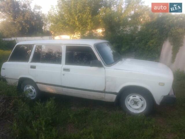 Белый ВАЗ 2104, объемом двигателя 1.5 л и пробегом 350 тыс. км за 1100 $, фото 1 на Automoto.ua