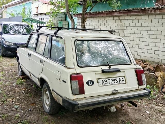 Белый ВАЗ 2104, объемом двигателя 1.5 л и пробегом 300 тыс. км за 399 $, фото 1 на Automoto.ua