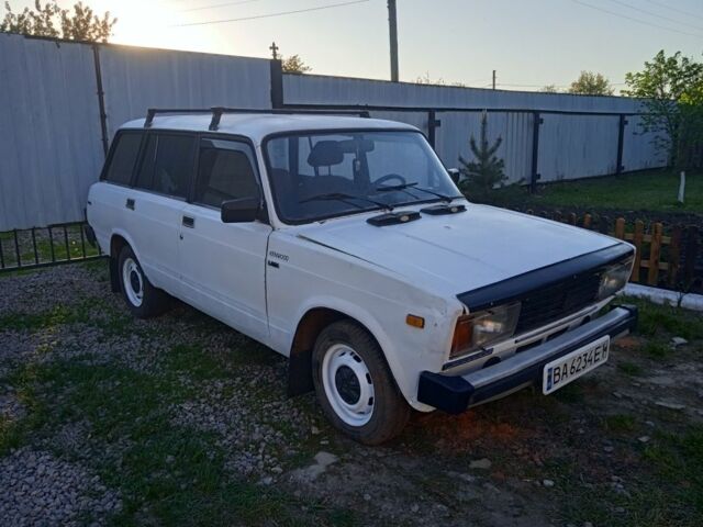 Белый ВАЗ 2104, объемом двигателя 1.5 л и пробегом 1 тыс. км за 650 $, фото 1 на Automoto.ua