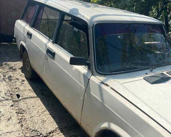 Белый ВАЗ 2104, объемом двигателя 1.3 л и пробегом 350 тыс. км за 352 $, фото 1 на Automoto.ua