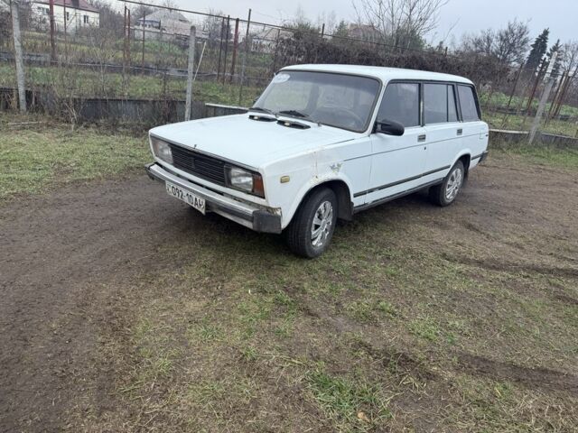Белый ВАЗ 2104, объемом двигателя 1.5 л и пробегом 100 тыс. км за 650 $, фото 1 на Automoto.ua