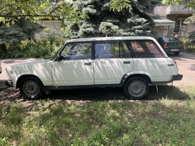 Белый ВАЗ 2104, объемом двигателя 0 л и пробегом 300 тыс. км за 600 $, фото 1 на Automoto.ua