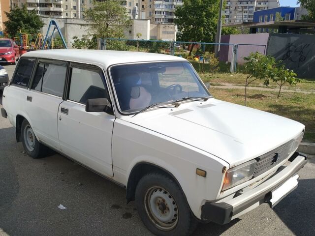 Белый ВАЗ 2104, объемом двигателя 1.5 л и пробегом 200 тыс. км за 3000 $, фото 1 на Automoto.ua