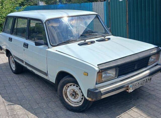 Белый ВАЗ 2104, объемом двигателя 1.5 л и пробегом 180 тыс. км за 504 $, фото 1 на Automoto.ua