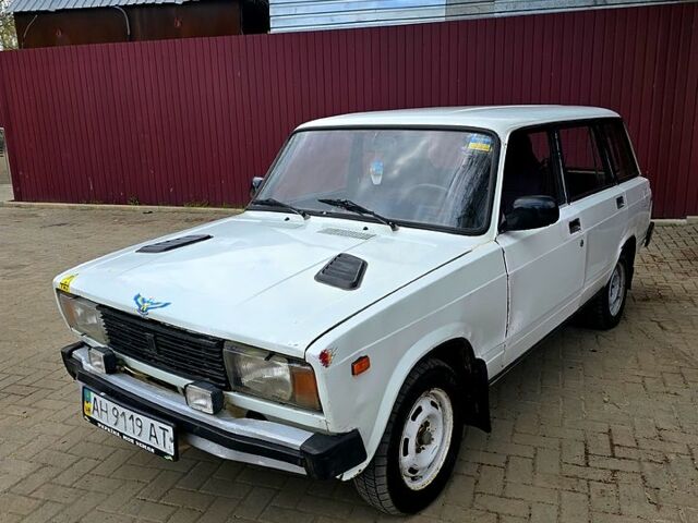 Белый ВАЗ 2104, объемом двигателя 1.5 л и пробегом 70 тыс. км за 450 $, фото 1 на Automoto.ua