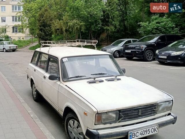 Белый ВАЗ 2104, объемом двигателя 1.5 л и пробегом 65 тыс. км за 300 $, фото 1 на Automoto.ua
