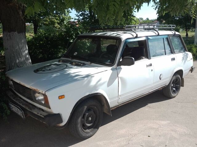 Белый ВАЗ 2104, объемом двигателя 0 л и пробегом 50 тыс. км за 600 $, фото 1 на Automoto.ua