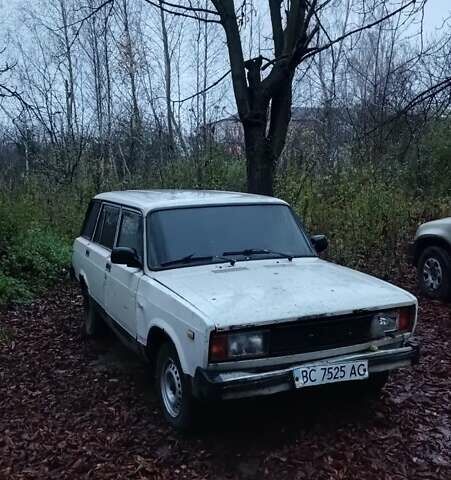Белый ВАЗ 2104, объемом двигателя 1 л и пробегом 87 тыс. км за 310 $, фото 1 на Automoto.ua