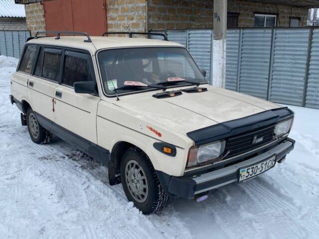 Белый ВАЗ 2104, объемом двигателя 1.3 л и пробегом 50 тыс. км за 900 $, фото 1 на Automoto.ua