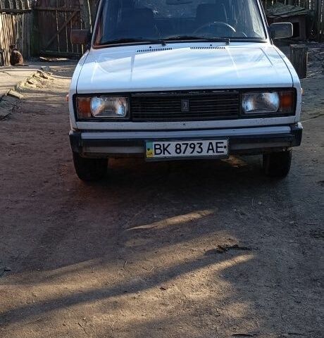 Белый ВАЗ 2104, объемом двигателя 3 л и пробегом 76 тыс. км за 1099 $, фото 1 на Automoto.ua
