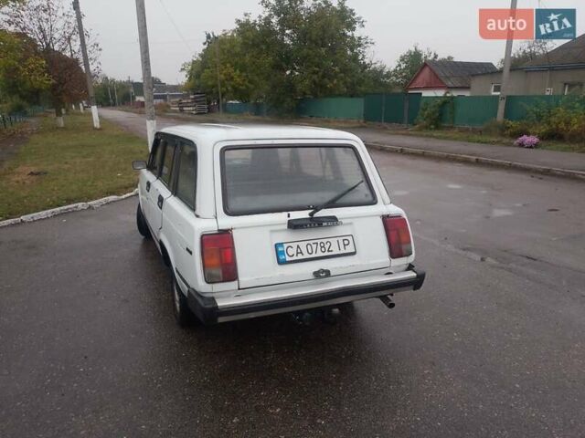 Білий ВАЗ 2104, об'ємом двигуна 1.45 л та пробігом 200 тис. км за 899 $, фото 1 на Automoto.ua