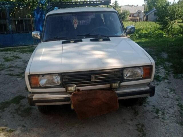 Белый ВАЗ 2104, объемом двигателя 1.5 л и пробегом 240 тыс. км за 806 $, фото 1 на Automoto.ua