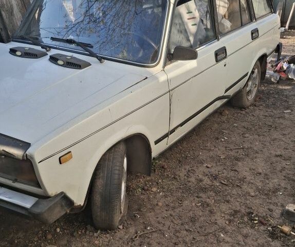Белый ВАЗ 2104, объемом двигателя 1.5 л и пробегом 49 тыс. км за 350 $, фото 1 на Automoto.ua