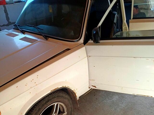 Белый ВАЗ 2104, объемом двигателя 1.5 л и пробегом 0 тыс. км за 1000 $, фото 1 на Automoto.ua