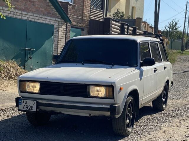 Белый ВАЗ 2104, объемом двигателя 1.5 л и пробегом 100 тыс. км за 999 $, фото 1 на Automoto.ua