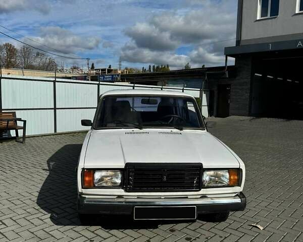 Білий ВАЗ 2104, об'ємом двигуна 1.5 л та пробігом 129 тис. км за 2000 $, фото 1 на Automoto.ua