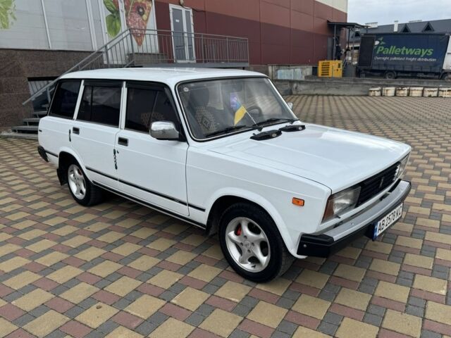 Белый ВАЗ 2104, объемом двигателя 1.5 л и пробегом 88 тыс. км за 1949 $, фото 1 на Automoto.ua