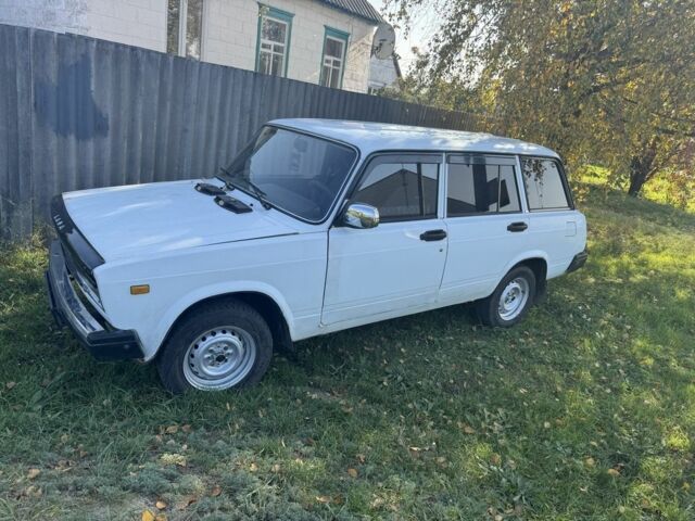 Білий ВАЗ 2104, об'ємом двигуна 1.5 л та пробігом 85 тис. км за 1153 $, фото 1 на Automoto.ua