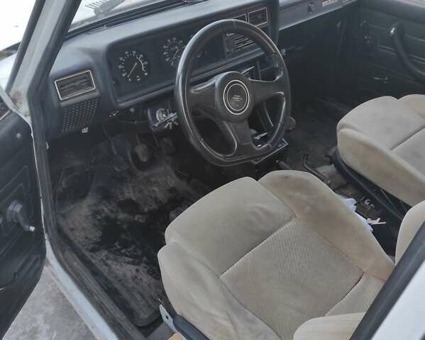 Белый ВАЗ 2104, объемом двигателя 1.6 л и пробегом 94 тыс. км за 1250 $, фото 1 на Automoto.ua