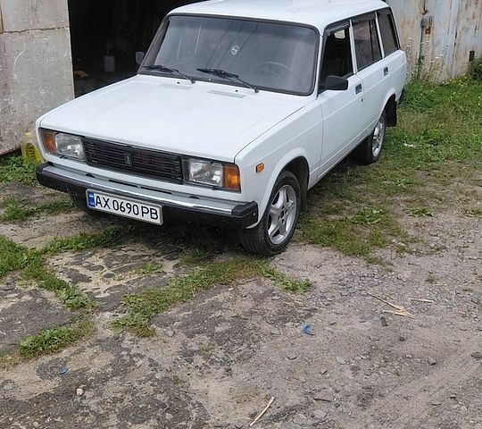 Белый ВАЗ 2104, объемом двигателя 1.57 л и пробегом 130 тыс. км за 1650 $, фото 1 на Automoto.ua