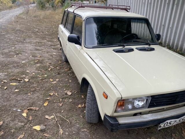 Бежевий ВАЗ 2104, об'ємом двигуна 0 л та пробігом 300 тис. км за 933 $, фото 1 на Automoto.ua