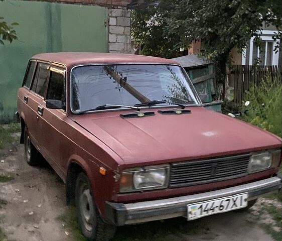 Фиолетовый ВАЗ 2104, объемом двигателя 0 л и пробегом 14 тыс. км за 850 $, фото 1 на Automoto.ua
