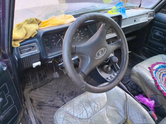 Фиолетовый ВАЗ 2104, объемом двигателя 0 л и пробегом 160 тыс. км за 300 $, фото 1 на Automoto.ua