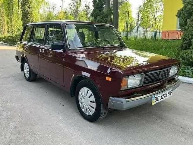 Червоний ВАЗ 2104, об'ємом двигуна 1.6 л та пробігом 280 тис. км за 670 $, фото 1 на Automoto.ua
