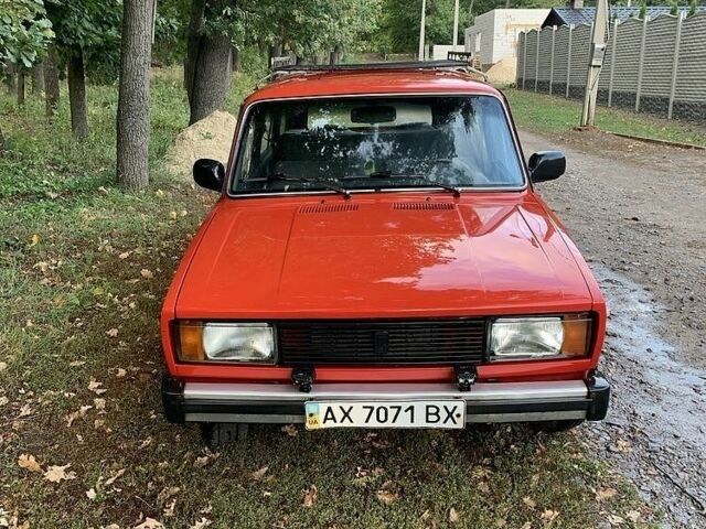Красный ВАЗ 2104, объемом двигателя 1.5 л и пробегом 200 тыс. км за 894 $, фото 1 на Automoto.ua
