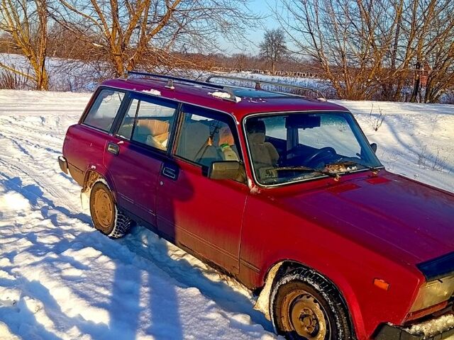 Красный ВАЗ 2104, объемом двигателя 1.5 л и пробегом 100 тыс. км за 700 $, фото 1 на Automoto.ua