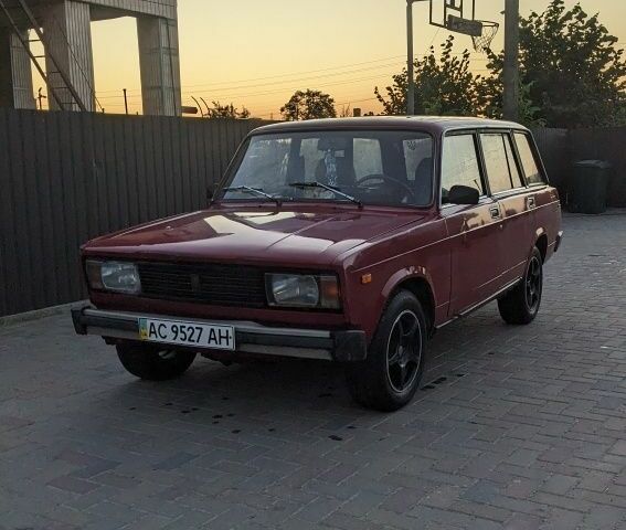 Красный ВАЗ 2104, объемом двигателя 1.3 л и пробегом 73 тыс. км за 499 $, фото 1 на Automoto.ua