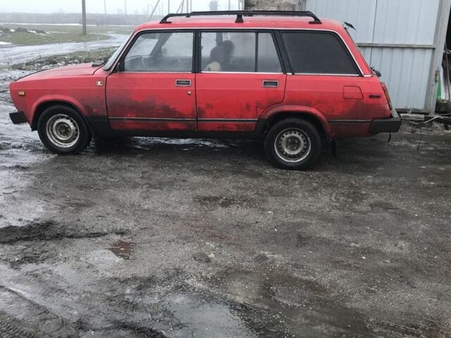 Красный ВАЗ 2104, объемом двигателя 0 л и пробегом 100 тыс. км за 294 $, фото 1 на Automoto.ua