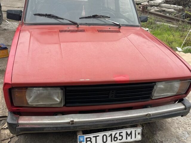 Красный ВАЗ 2104, объемом двигателя 1.5 л и пробегом 286 тыс. км за 561 $, фото 1 на Automoto.ua